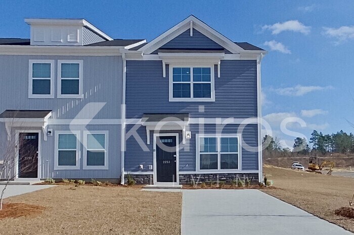 2253 Banyon Cir in Graniteville, SC - Foto de edificio