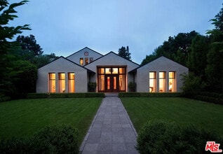 74 Atherton Ave in Atherton, CA - Building Photo - Building Photo