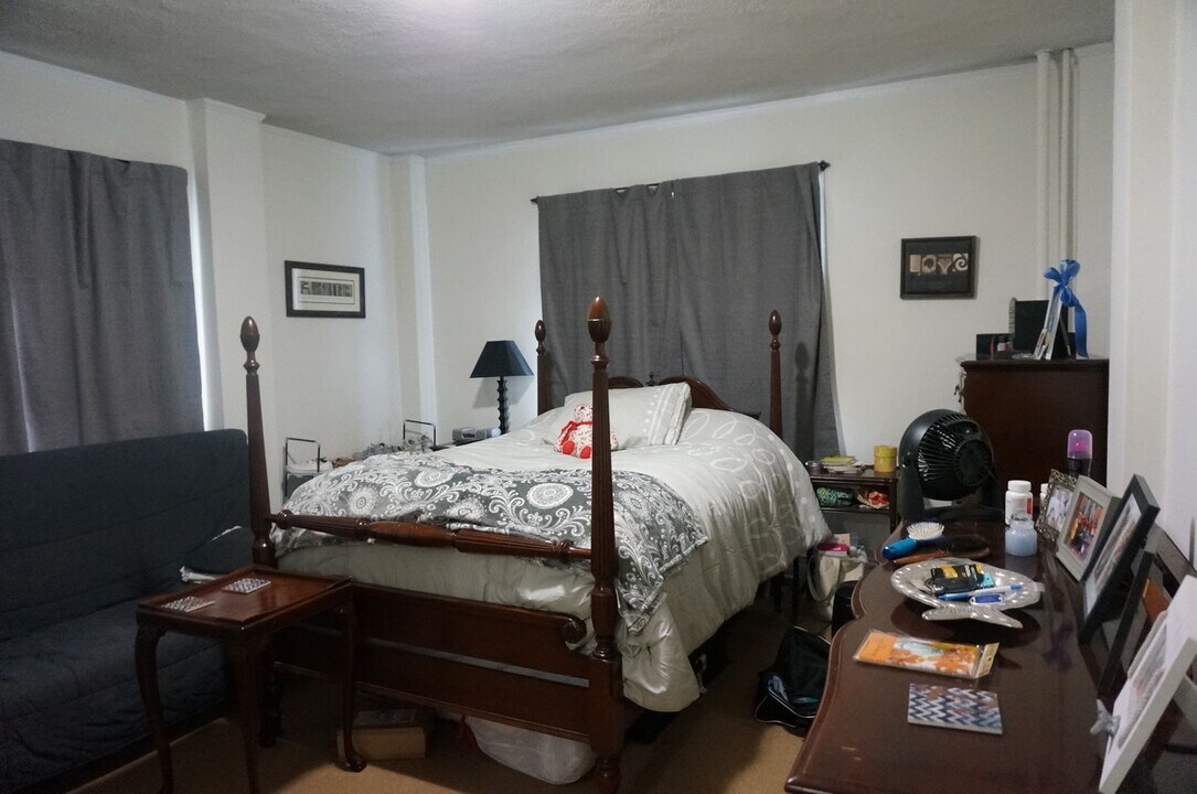 222 Walnut St in Newton, MA - Building Photo