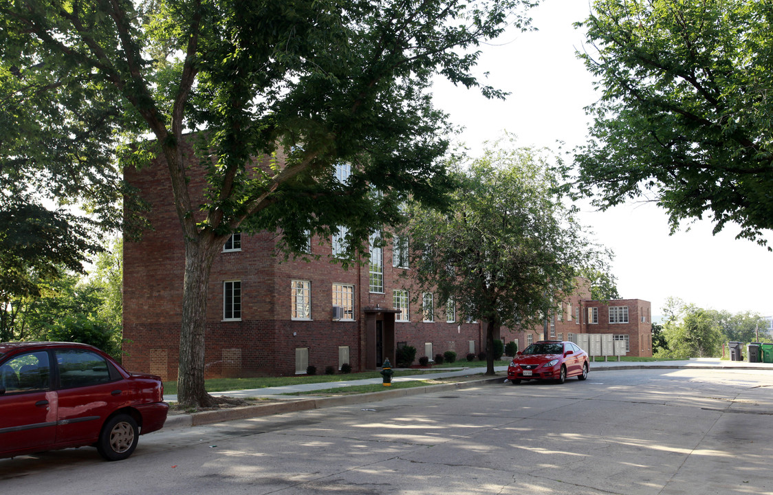 661 24th St NE in Washington, DC - Building Photo