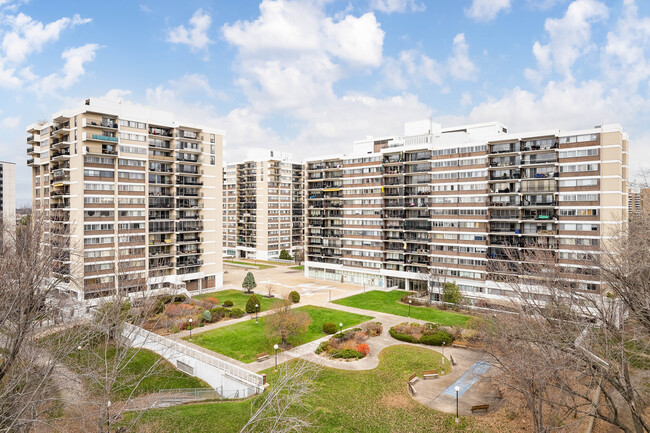 Havre des Iles in Laval, QC - Building Photo - Building Photo