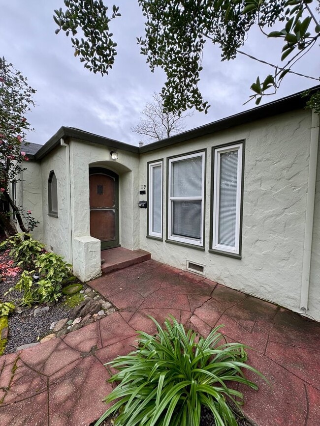1119 Citrus Ave in Chico, CA - Building Photo - Building Photo