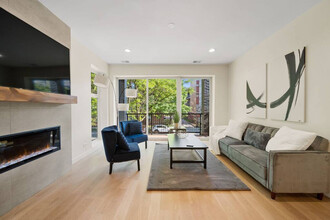 2110 W Washington Blvd in Chicago, IL - Building Photo - Building Photo