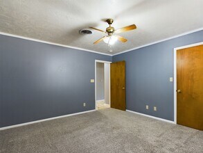 2020 Briarwood Cir in Fredericksburg, TX - Building Photo - Building Photo