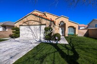 45652 St Andrews St in Lancaster, CA - Foto de edificio - Building Photo