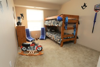 Bay Club Apartments in Willowick, OH - Building Photo - Interior Photo