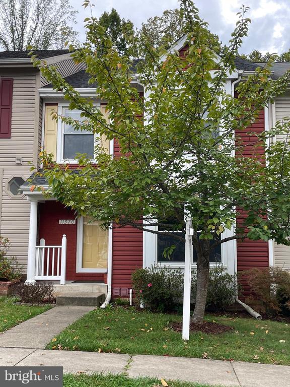 property at 11570 Hill Meade Ln