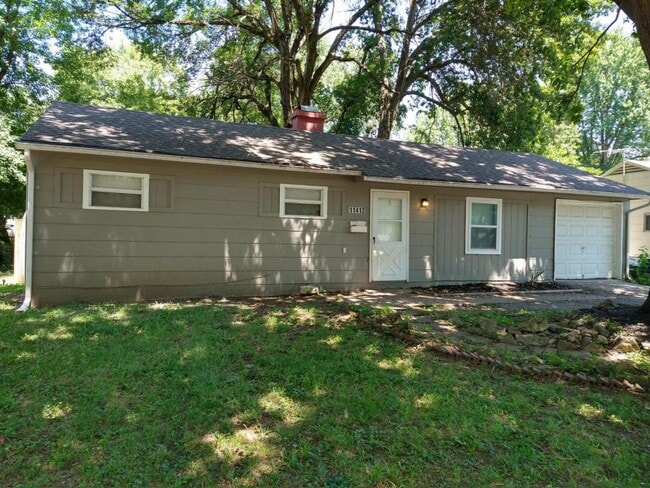 property at 11412 Delmar St