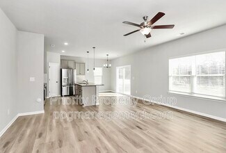 9054 Stoney Waters Ct in Charlotte, NC - Building Photo - Building Photo