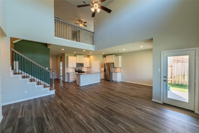 1258 Sandstone Hls Dr in Montgomery, TX - Building Photo - Building Photo