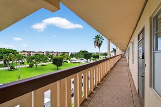 4003 Wolverton E in Boca Raton, FL - Building Photo - Building Photo