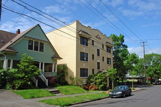 La Salle Apartments in Portland, OR - Foto de edificio - Building Photo