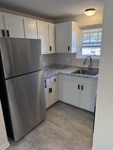 1421 Elm St in West Springfield, MA - Building Photo - Building Photo