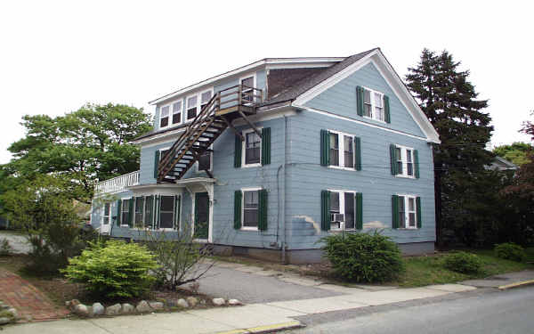 9 Allerton St in Plymouth, MA - Building Photo