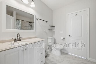 6022 Rixey Dr in Alexandria, VA - Building Photo - Building Photo