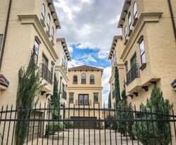 1432 W 21st St, Unit F in Houston, TX - Building Photo