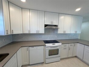 4518 24th Ave S in St. Petersburg, FL - Building Photo - Building Photo