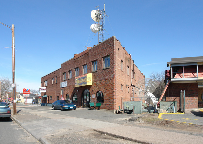 886 Maple Ave in Hartford, CT - Building Photo - Building Photo