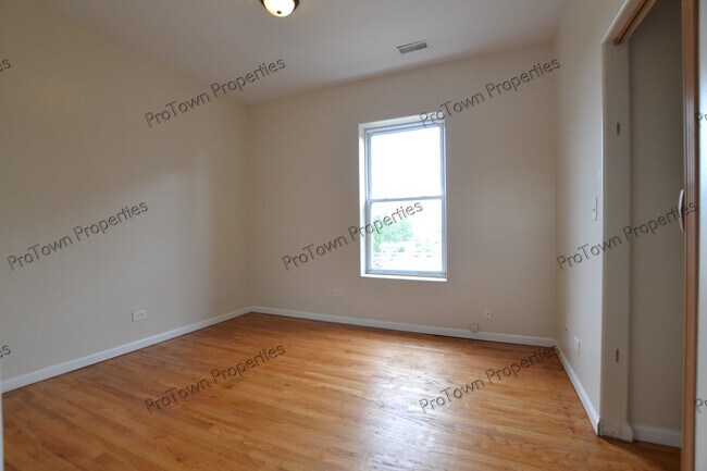 309 Herkimer St, Unit 3R in Joliet, IL - Building Photo - Building Photo