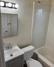 752X Lange St in Dundalk, MD - Building Photo - Building Photo