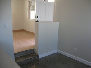 2278 Edendale Pl in Los Angeles, CA - Foto de edificio - Building Photo