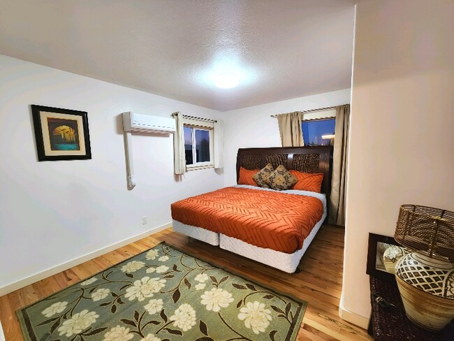 property at 1565 Thomas Rd