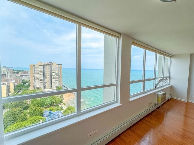 property at 6171 N Sheridan Rd