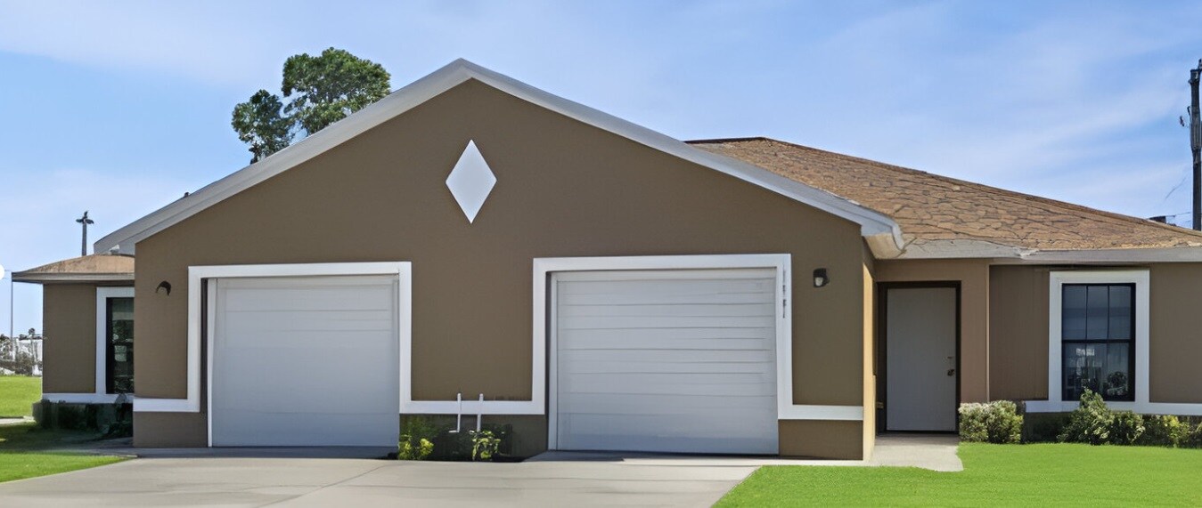111 SE 2nd Ave in Cape Coral, FL - Building Photo