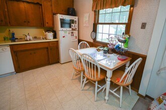 1725 40th St NW-Unit -# 2 in Rochester, MN - Building Photo - Building Photo
