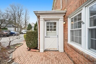 61 Davis Ave in White Plains, NY - Building Photo - Building Photo