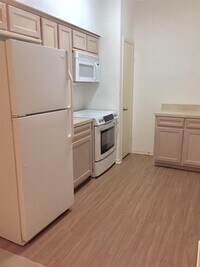 8100 Cambridge St photo'