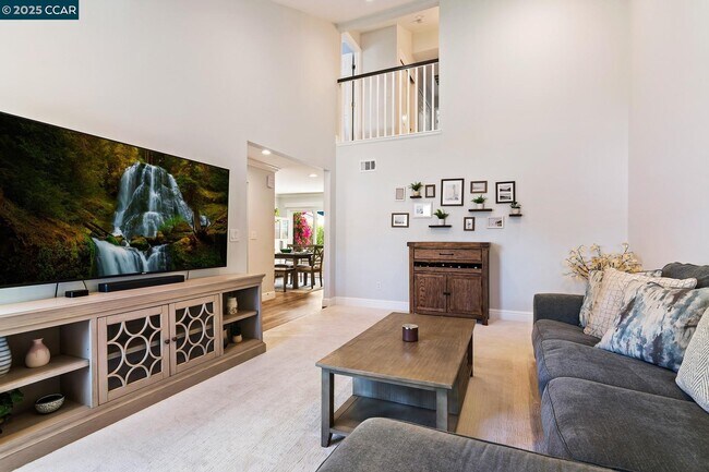 341 Scottsdale Rd in Pleasant Hill, CA - Building Photo - Building Photo