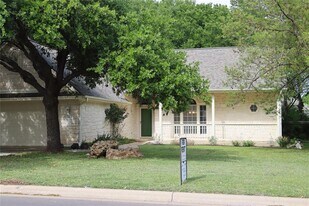 3013 Parker Dr in Georgetown, TX - Building Photo