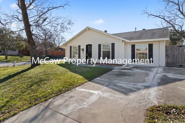 property at 2600 Bluebird Ln