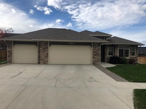 property at 3264 Arbor Dr