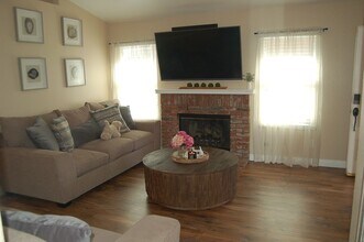 15444 Old Castle Rd in Fontana, CA - Building Photo - Building Photo