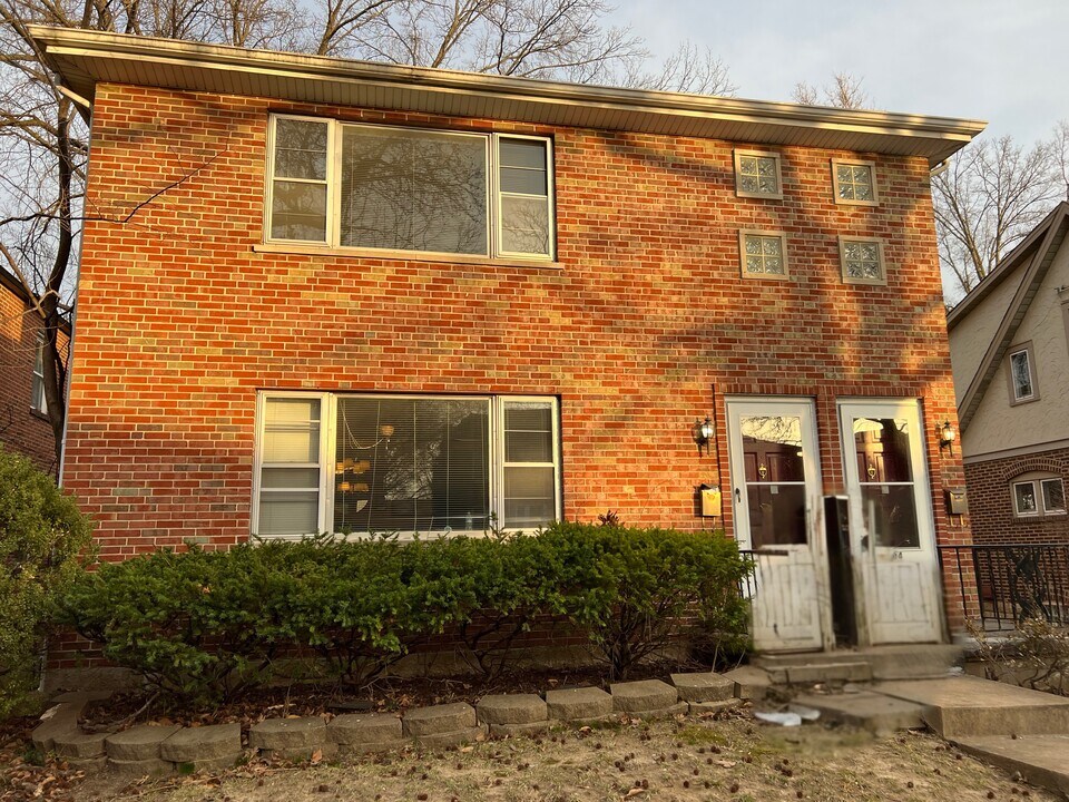 1104 Ralph Ter in St. Louis, MO - Foto de edificio