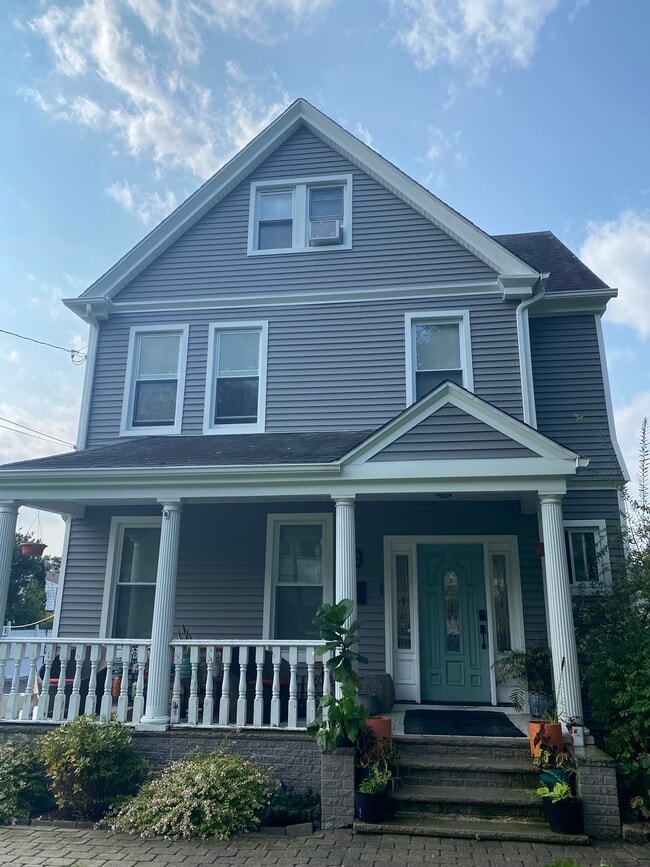 9 Grenada Pl, Unit First Floor