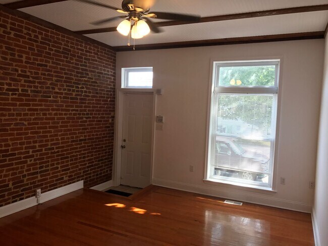 2734 Huntingdon Ave in Baltimore, MD - Building Photo - Building Photo