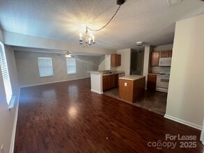 176 English Hills Dr in Mooresville, NC - Building Photo - Building Photo