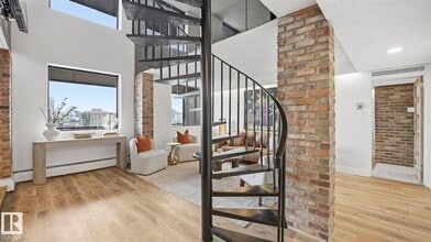 10160-10115 115 St NW in Edmonton, AB - Building Photo - Building Photo