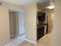 3940 NW 87th Ave in Sunrise, FL - Building Photo - Building Photo