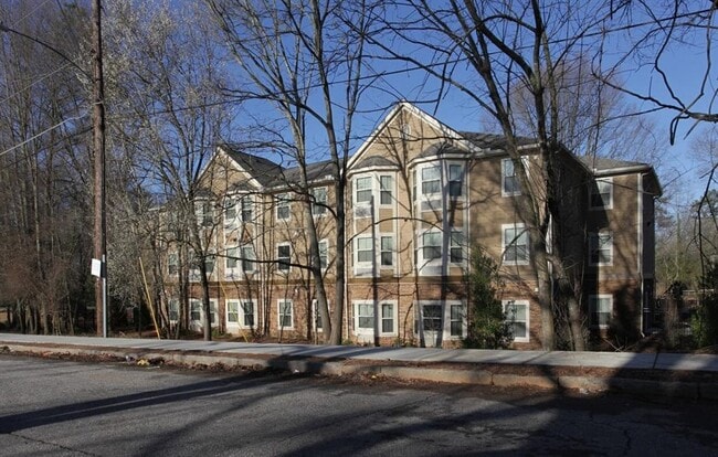 4695 Redan Rd in Stone Mountain, GA - Building Photo - Building Photo