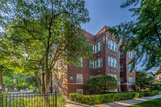 Pleasant Circle North in Oak Park, IL - Building Photo - Building Photo