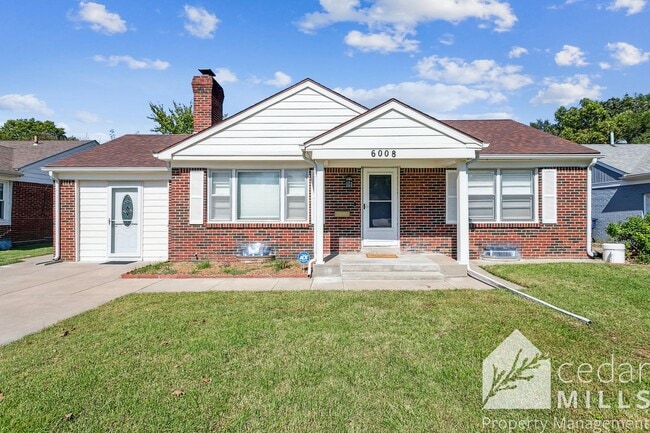 property at 6008 E Rockwood Rd