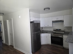 1012 W 36th St in Norfolk, VA - Foto de edificio - Building Photo