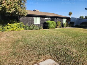 709 Deseret Way in Bakersfield, CA - Building Photo - Building Photo