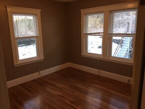 64 Endicott St, Unit 2nd FL Rt in Quincy, MA - Building Photo - Building Photo