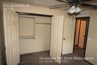 816 Accipiter St in Norman, OK - Building Photo - Building Photo