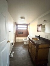 11991 S Edmondson Rd in Gentry, AR - Building Photo - Building Photo